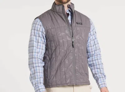Southern Marsh Whitefish Quilted Vest In Light Gray In Multi