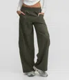 Southern Shirt Company Adjustable Hybrid Cargo Pants In Cedar In Green