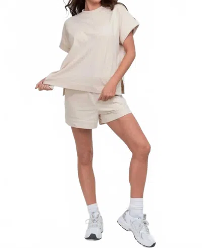 Southern Shirt Company Off Duty Pull-on Shorts In Beige In White
