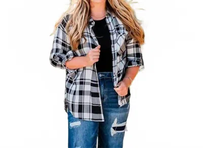 Southern Swank High-low Button Up Lightweight Shirt In Black & White Plaid In Multi