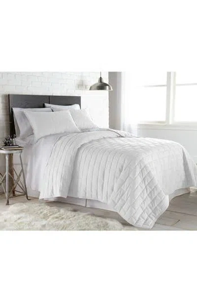 Southshore Fine Linens Premium Collection Vilano Brickyard Quilt Set In White