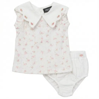 Space Grey Babies'  Floral Gauze Set With Scallop Collar Top And Bloomer In White