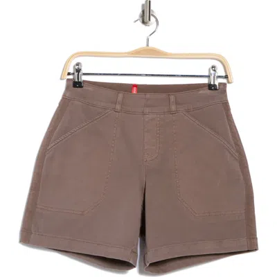 Spanx ® 6-inch Stretch Twill Shorts In Smoke