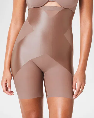 SPANX HIGH-RISE BOOTY-LIFTING X MID-THIGH SHORTS