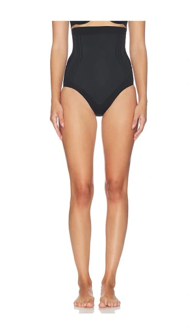 Spanx Sculpt Gofigure High Wasit Brief In Black