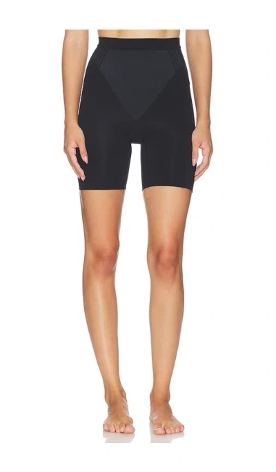 Spanx Sculpt Gofigure Mid Thigh Short In Black