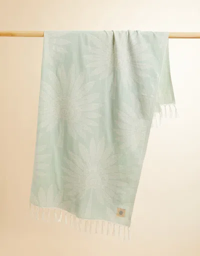 Spartina 449 Beach Blanket Palmetto Frond Sea Foam