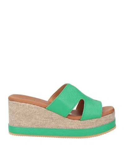 Sparwoman Woman Sandals Green Size 8 Leather