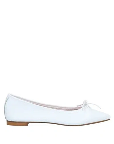 Spaziomoda Woman Ballet Flats White Size 8 Soft Leather