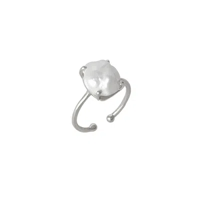 Spero London Women's Natural Irregular Baroque Pearl Adjustable Sterling Silver Hammered Ring - Silver
