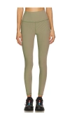Spiritual Gangster Lotus 2-tone 7/8 Legging