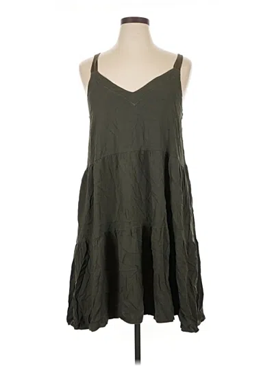 Pre-owned Splendid Casual Dress In Green