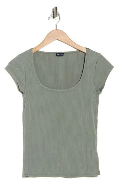 Splendid Fitted Scoop Neck T-shirt In Green