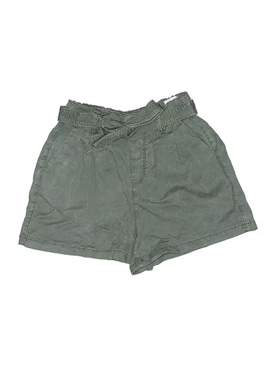Pre-owned Splendid Khaki Shorts In Green