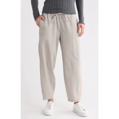 Splendid Pull-on Barrel Leg Woven Pants In Neutral