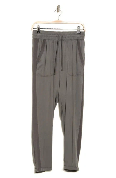 Splendid Ray Joggers In Olive