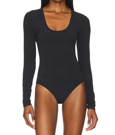 Splits59 Airweight Scoop Neck Bodysuit In Black In 黑色
