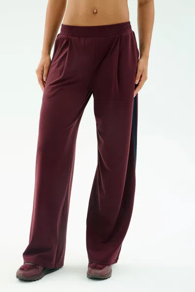 Splits59 Luca Airweight Trouser With Stripe In Burgundy