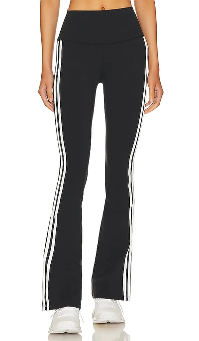 Splits59 Raquel High Waist 32 Supplex Flare Legging In Black & White