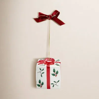 Spode Gift Box Ornament Dated 2024 In White