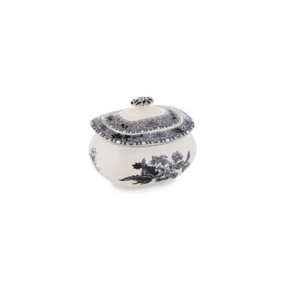 Spode Heritage Collection Covered Sugar Camilla 9oz. In Black;white