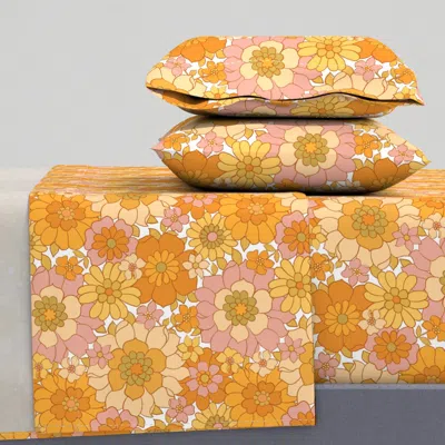 Spoonflower Avery Retro Floral On White-medium Scale Queen Sheet Set