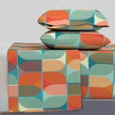Spoonflower Funky Geometric Leaves - Autumn Spice M Full Sheet Set
