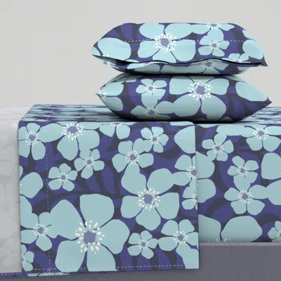 Spoonflower Groovy Buttercup Floral On Curvy Leafy Vine Pink Navy Blue Purple / Medium Queen Sheet S