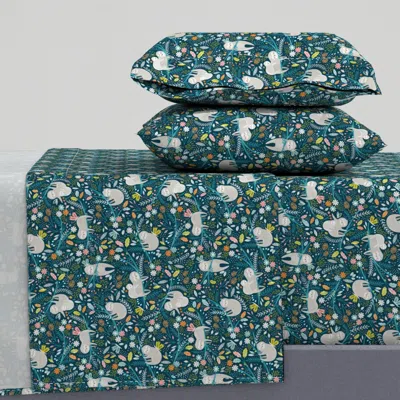 Spoonflower Hanging Out Queen Sheet Set