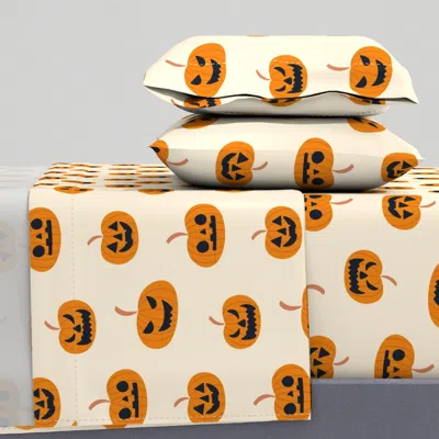 Spoonflower Jack-o-lanterns - Light King Sheet Set