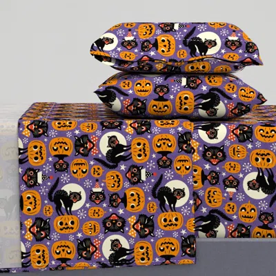 Spoonflower Large Scale / Spooky Vintage Cats And Pumpkins / Purple Cal King Sheet Set