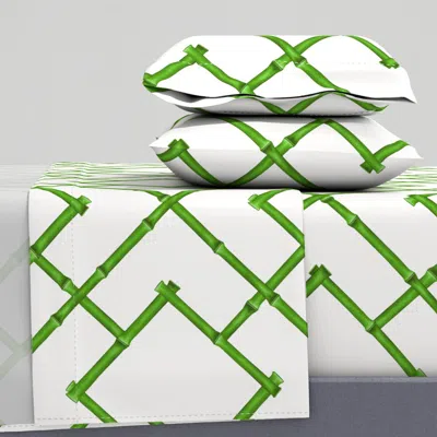 Spoonflower Osaka Trellis // Sullivan Green King Sheet Set