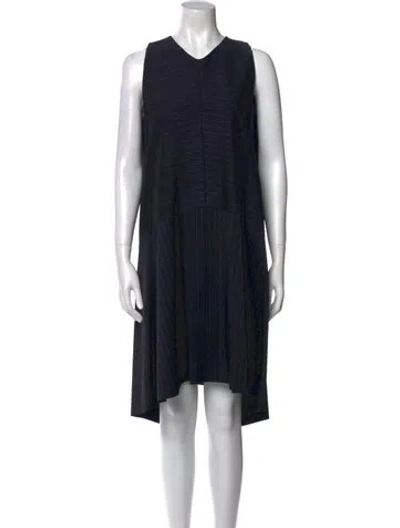 Pre-owned Sportmax Crew Neck Midi Length Dress In Black