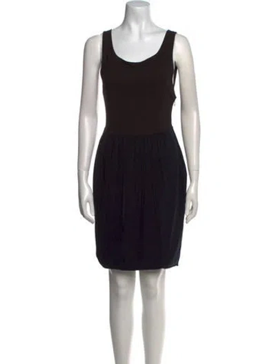 Pre-owned Sportmax Scoop Neck Knee-length Dress In Black