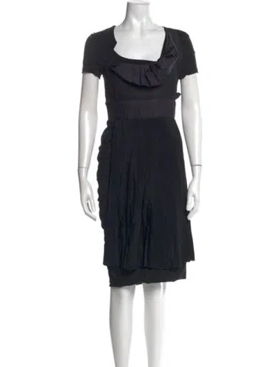 Pre-owned Sportmax Scoop Neck Knee-length Dress In Black