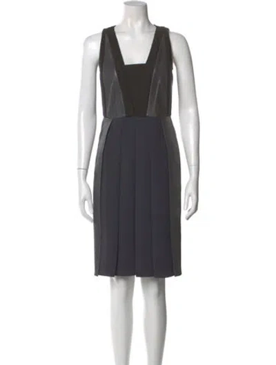 Pre-owned Sportmax Square Neckline Knee-length Dress In Gray