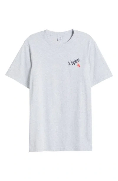 Sporty And Rich Sporty & Rich Dodgers Serif Graphic T-shirt In Heather Gray