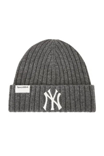 Sporty And Rich Heritage Yankees Serif Cashmere Beanie In Gray