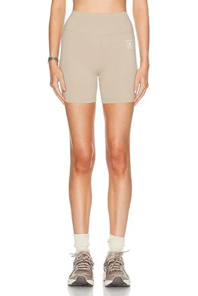 Sporty And Rich Runner Box Cyclist Short In Elephant & White