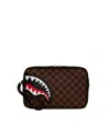 Sprayground Pochette Sawtooth Sharks In Paris Toiletry Brick