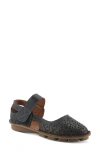 Spring Step Canoya Flat In Black