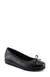 Spring Step Chesser Flat In Black