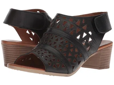 Spring Step Dorotha In Black