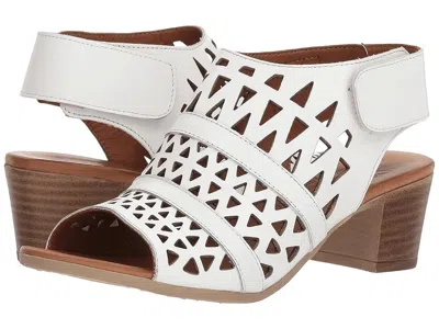 Spring Step Dorotha In White