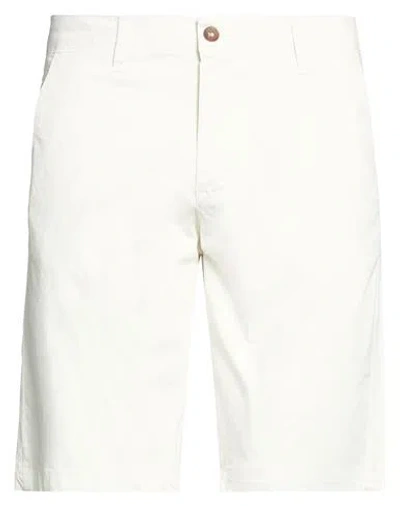 Squad² Man Shorts & Bermuda Shorts Off White Size 26 Cotton, Elastane
