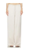 Srg Mireille Pant In White
