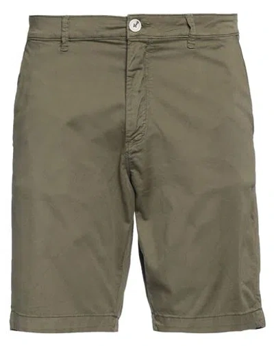 Sseinse Man Shorts & Bermuda Shorts Military Green Size 40 Cotton, Elastane