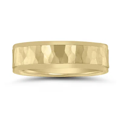 Sselects Men's 10k Yellow Gold 6mm Wedding Band With Hammered Center