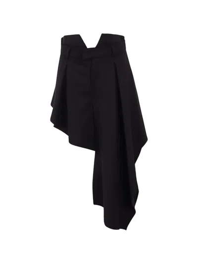 Ssheena Gate Asymmetric Draped Shorts In Black