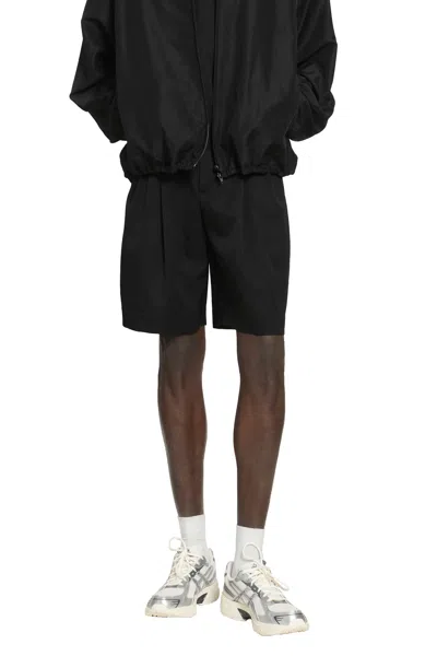 Ssstein Bermuda Shorts In Black
